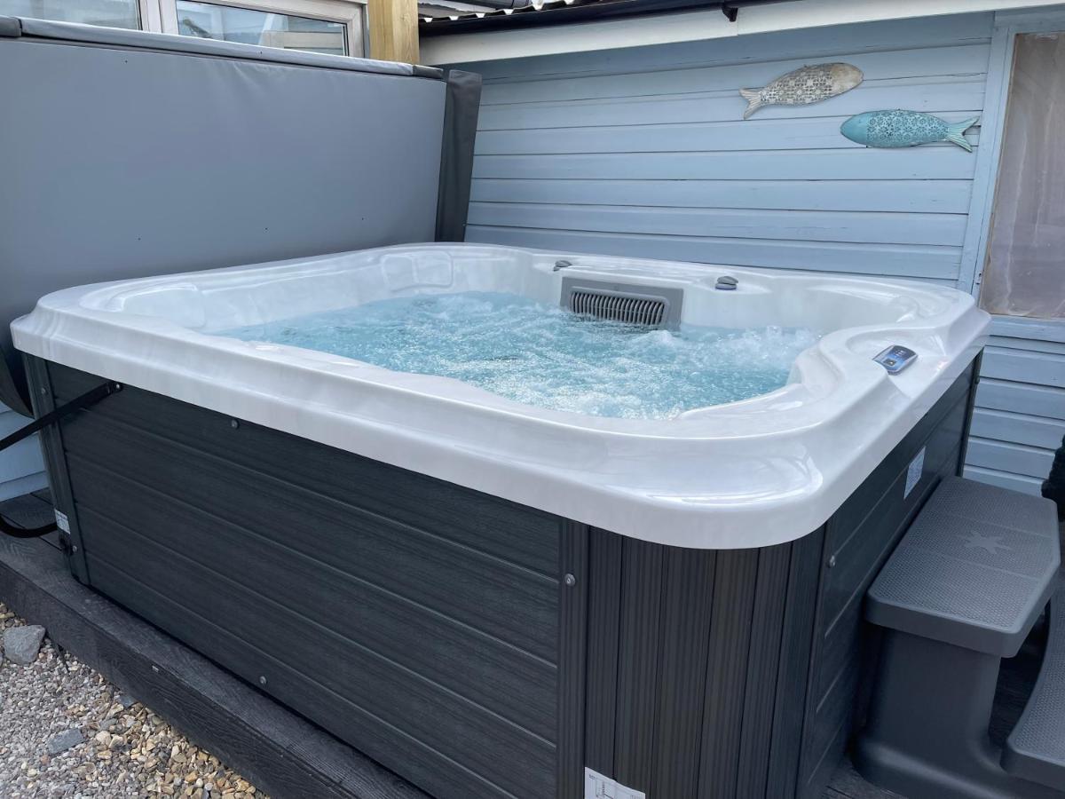 Dog Friendly Cottage 2 Mins To Beach With Hot Tub And Zappi Ev Lessingham Exterior foto